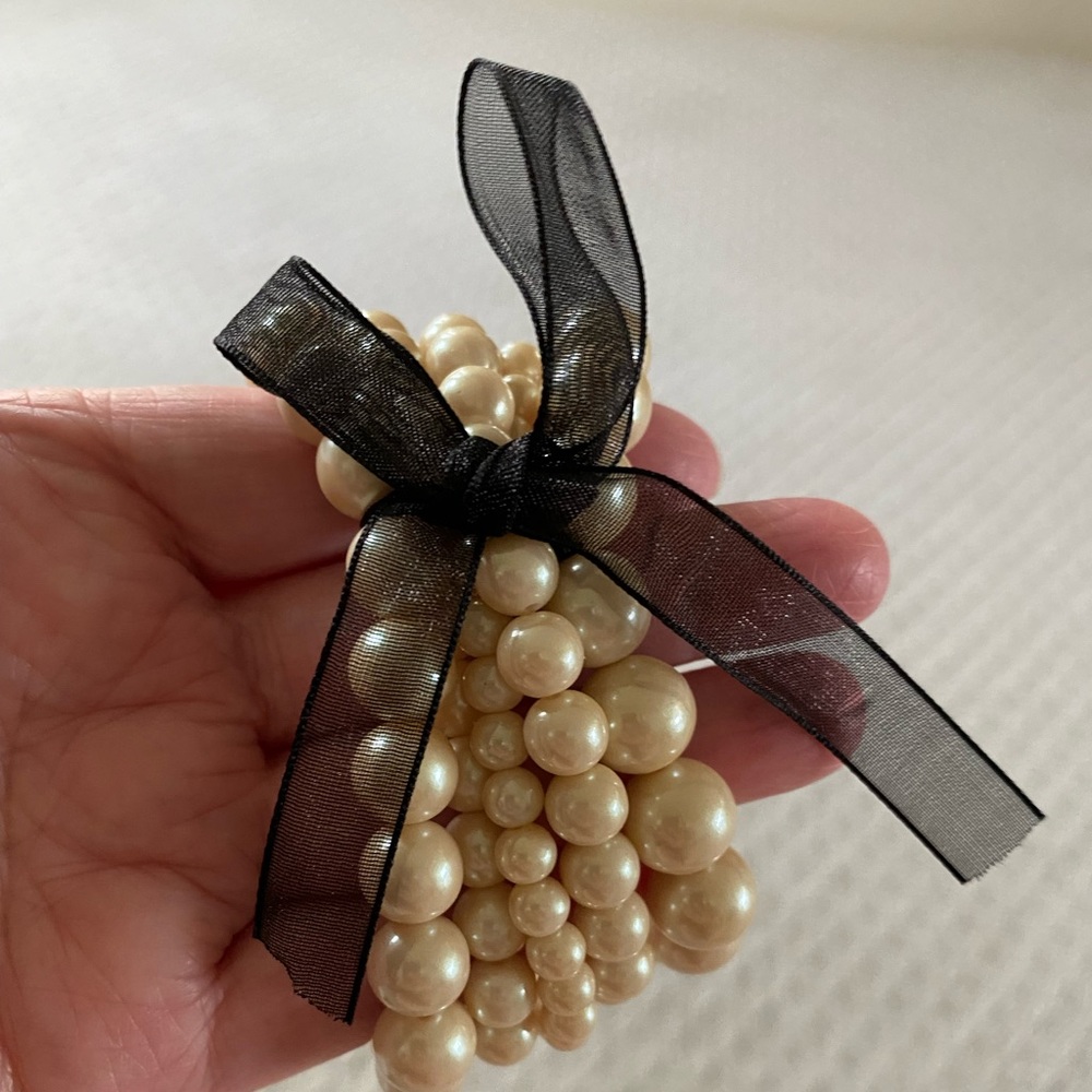 NWOT Premier Designs five strand faux pearl stretch bracelet with black ribbon